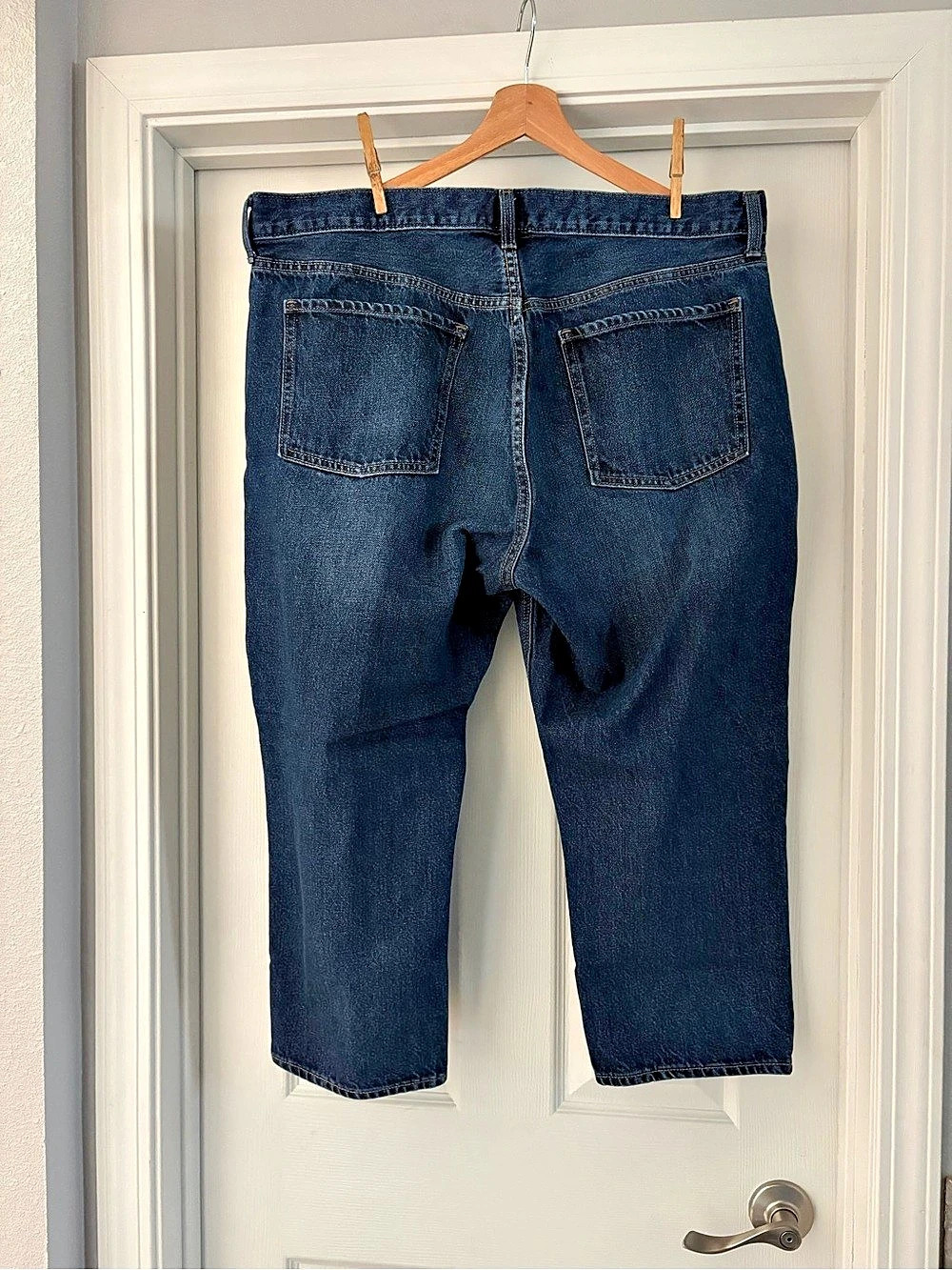 Women’s Old Navy 18 High-Rise Straight Leg Jeans - Picture 3 of 11